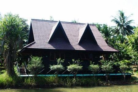 Water Land Golf Resort & Spa Phitsanulok Oda fotoğraf